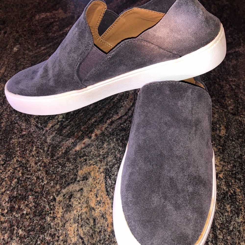 Steve Madden slip-ons